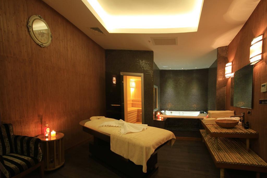 Sky Tower Hotel Akcakoca Convention & Spa Center מראה חיצוני תמונה