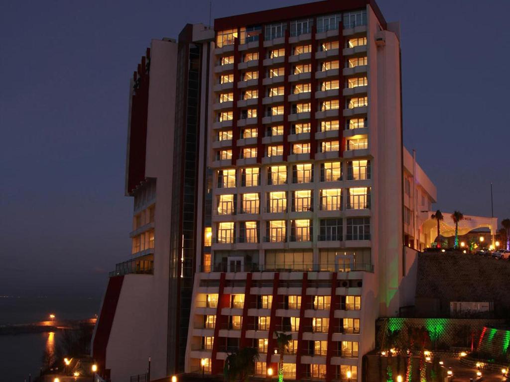 Sky Tower Hotel Akcakoca Convention & Spa Center מראה חיצוני תמונה