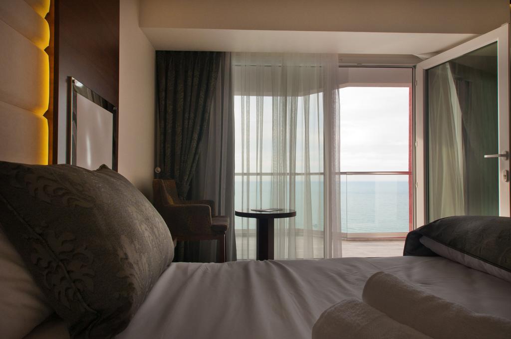 Sky Tower Hotel Akcakoca Convention & Spa Center מראה חיצוני תמונה